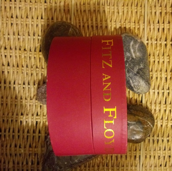 GLASS MANAGERIE - Picture 3 of 4